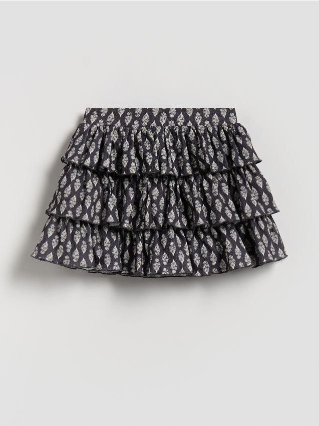 GIRLS` SHORTS - RESERVED