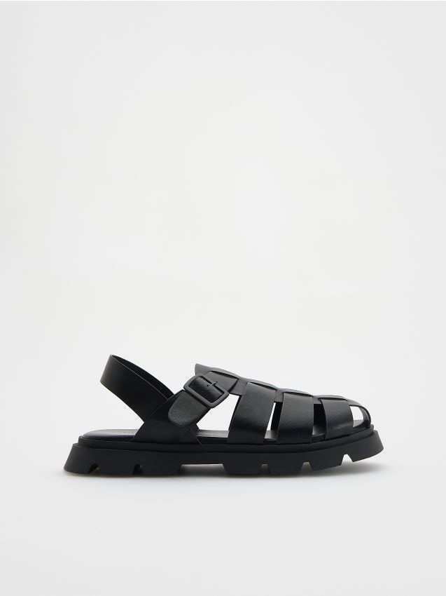 Sandalen aus Kunstleder - RESERVED
