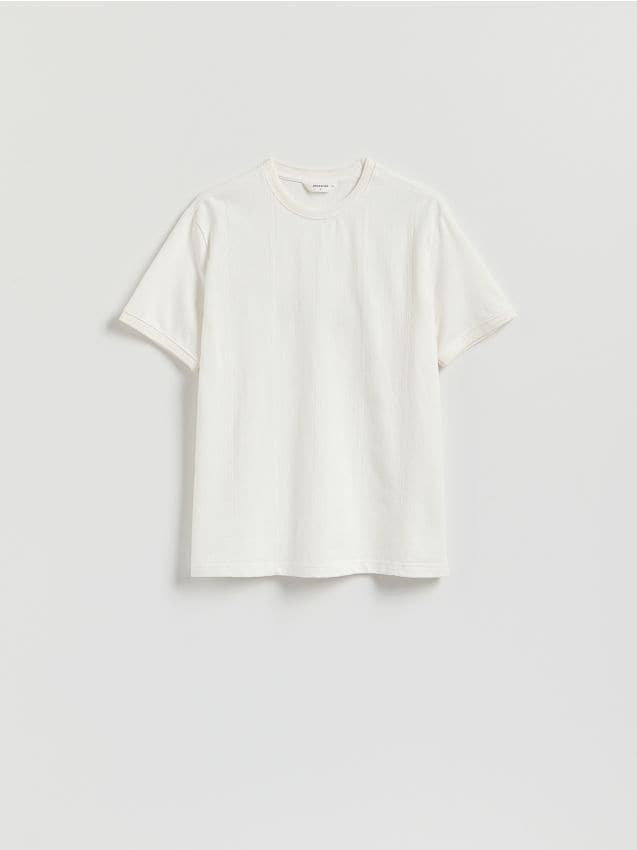 T-shirt de ajuste comfort fit em tecido estruturado - RESERVED