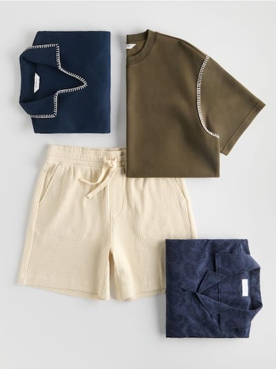 Boxy T-shirt with cotton blend