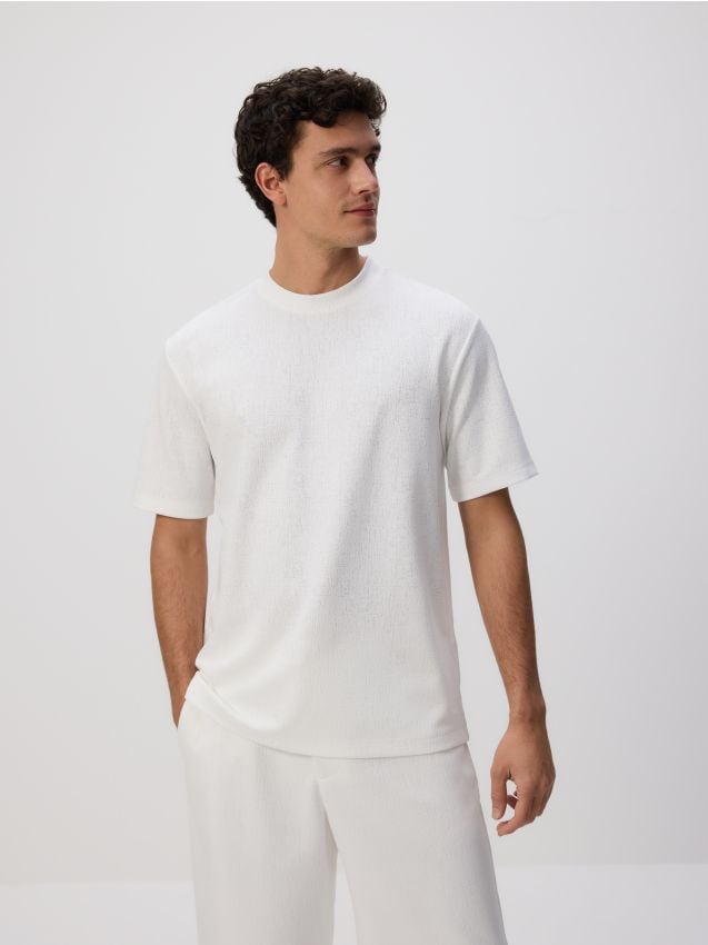 Ανάγλυφη μπλούζα comfort fit - RESERVED