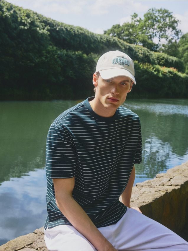 Randig t-shirt i boxy-modell - RESERVED