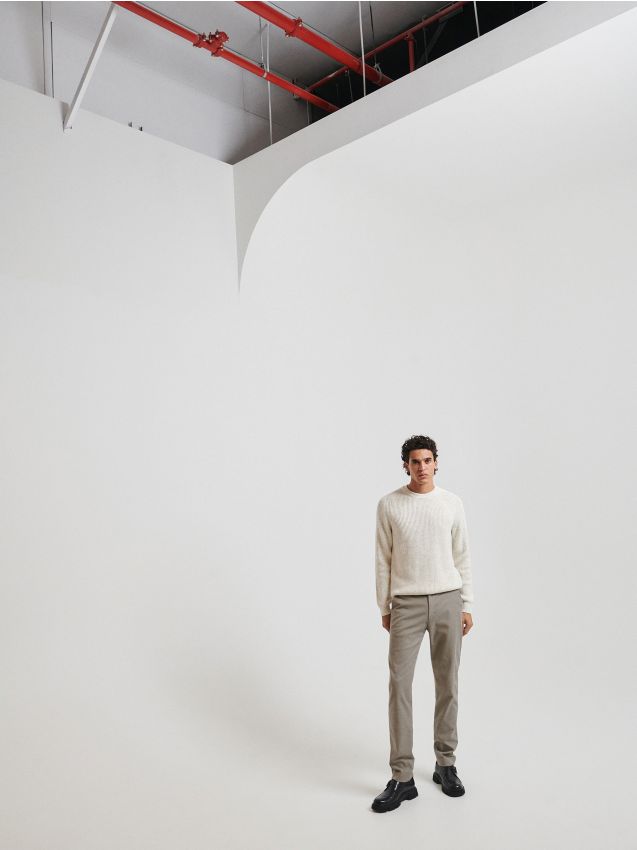 MEN`S SWEATER - RESERVED