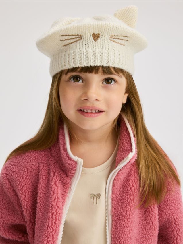 Beret with embroidered appliqué - RESERVED