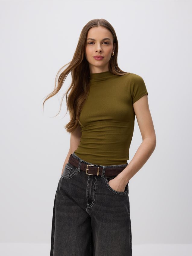 Slim fit top with viscose blend - RESERVED