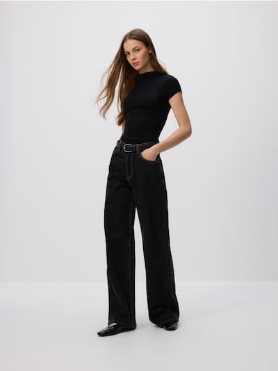 Slim fit top with viscose blend