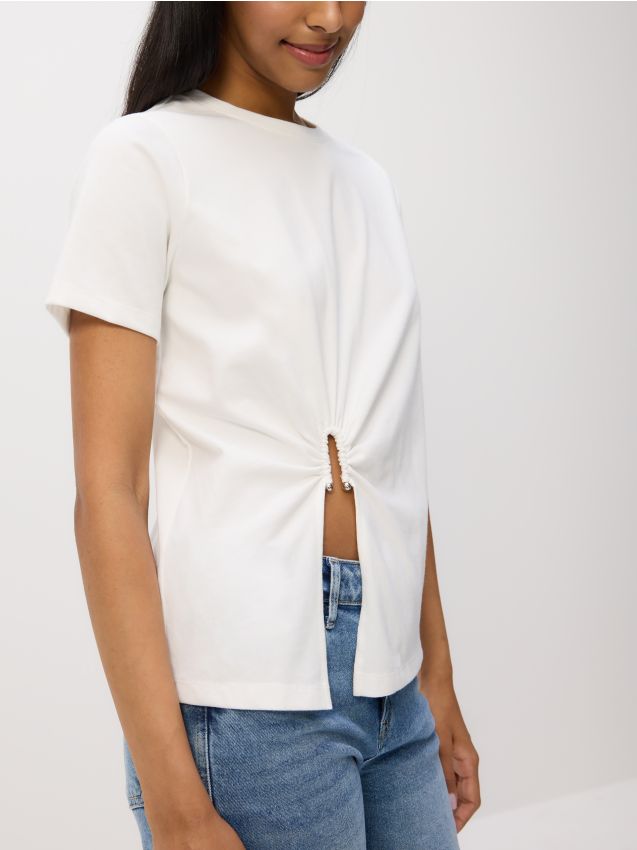 T-shirt with decorative cut-out - RESERVED