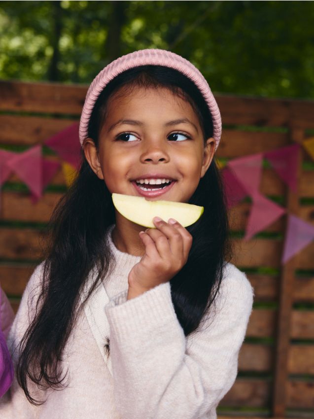 Viscose blend knitted beanie - RESERVED