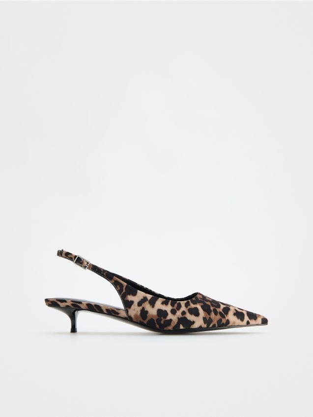 Kitten heel shoes - RESERVED