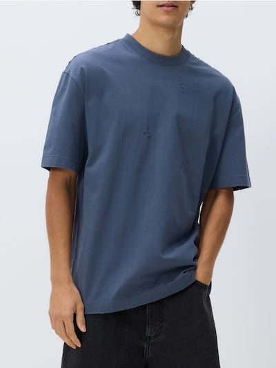 Oversize tričko s roztřepenými okraji