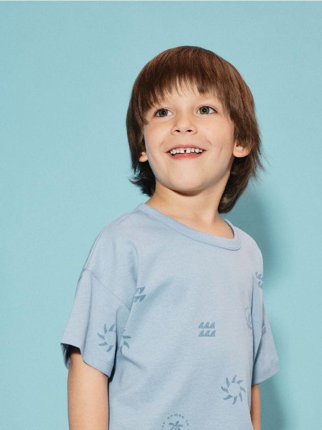 T-Shirt mit Print - RESERVED