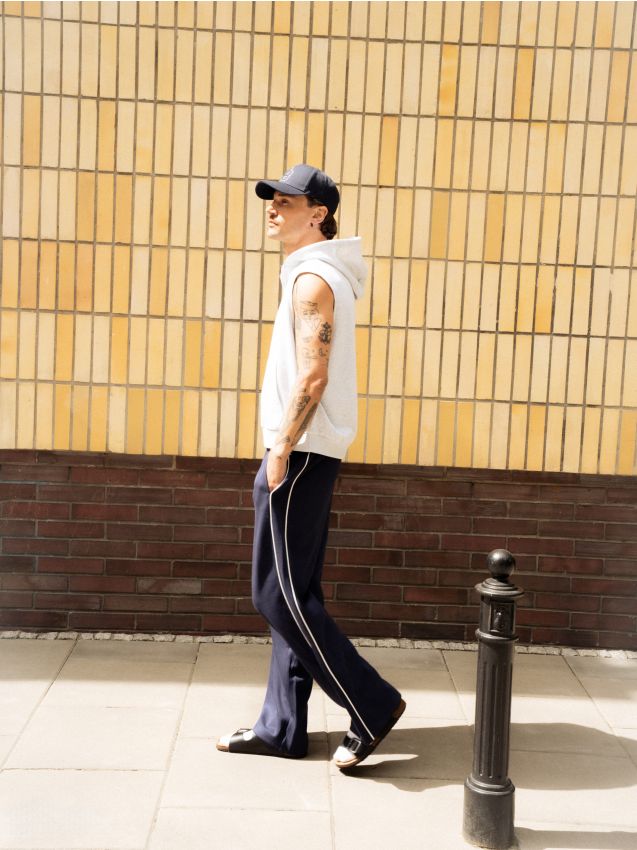 Loose trousers - RESERVED
