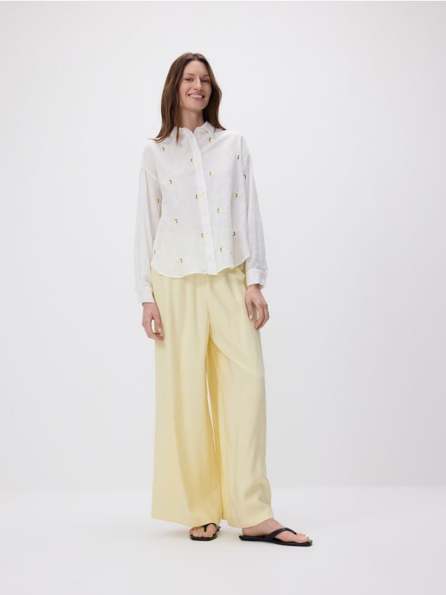 Shirt with decorative embroidery - RESERVED