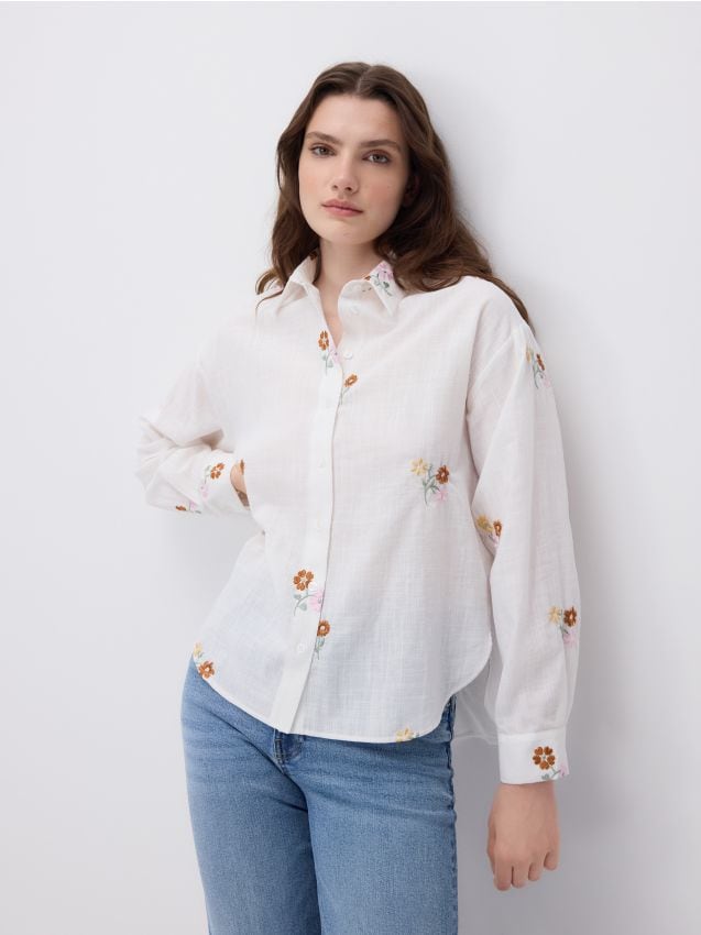 Shirt with embroidered embellishment - RESERVED