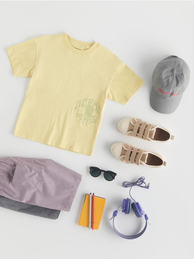 Cotton T-shirt with print - RESERVED