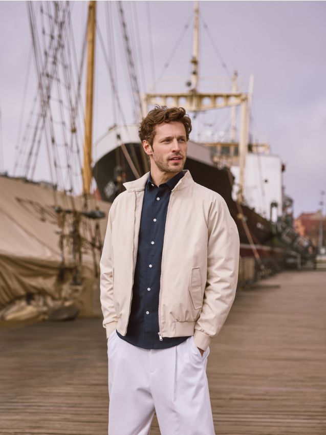 Bomber jacket with a stand-up collar - RESERVED