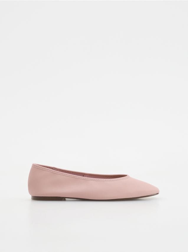 Ballerines en cuir - RESERVED