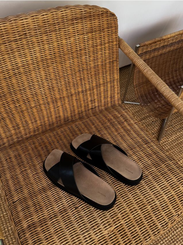 Sliders with leather rich straps - RESERVED
