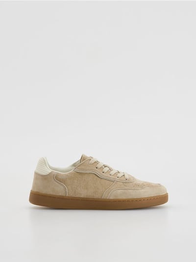 Leather rich sneakers