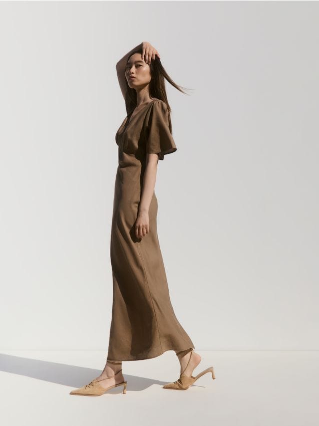 Robe maxi en lin majoritaire - RESERVED
