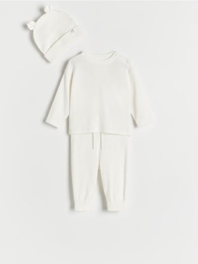 BABIES` SWEATER, TROUSERS & CAP