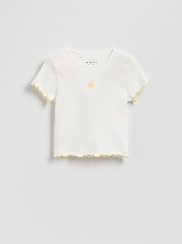 Reserved - Tricou cu detaliu brodat din tricot striat - crem