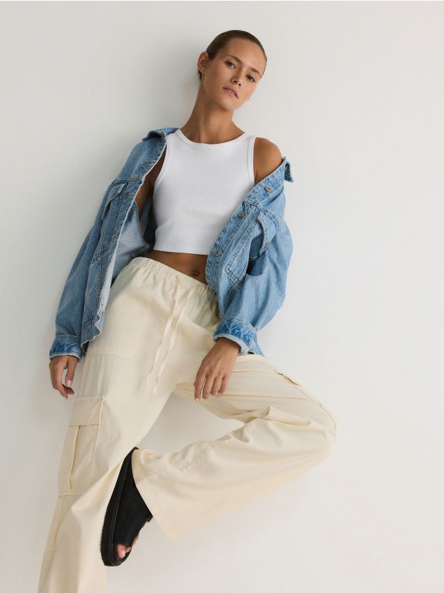 Reserved - pantaloni cu buzunare cargo - crem