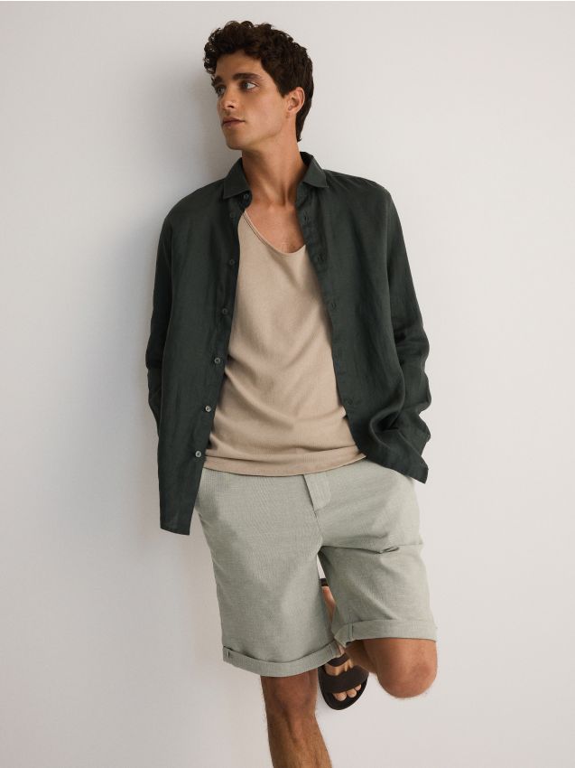 Reserved - pantaloni scurți regular cu adaos de in - verde-pal