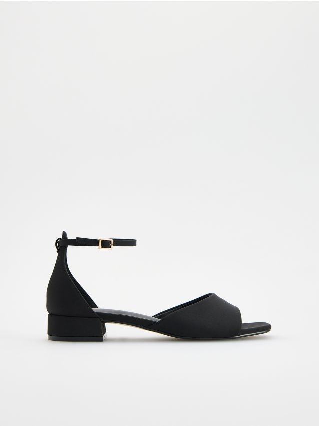 LADIES` SANDALS - RESERVED