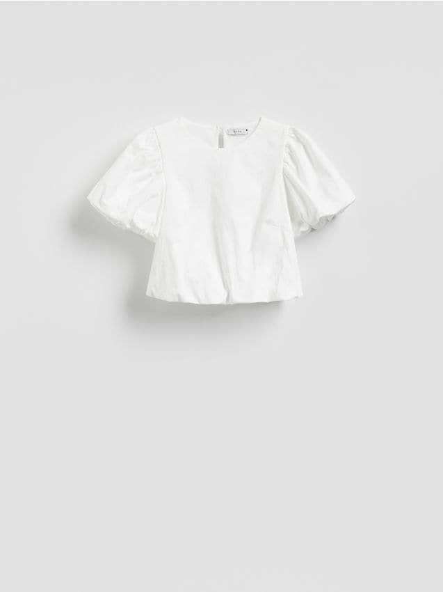 Bluse med pufærmer - RESERVED