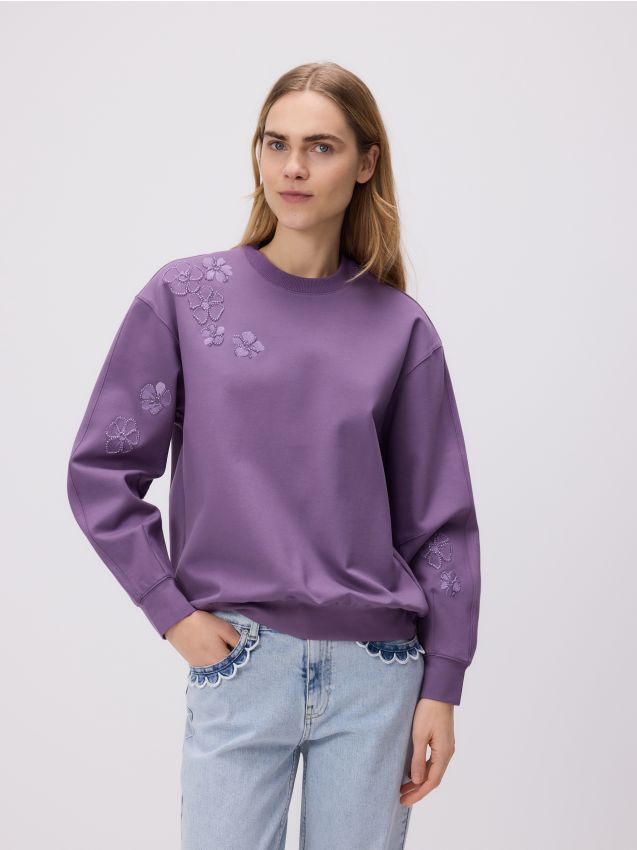 Sweatshirt with decorative embroidery - RESERVED