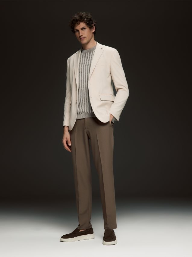 Slim chino van een viscosemix - RESERVED