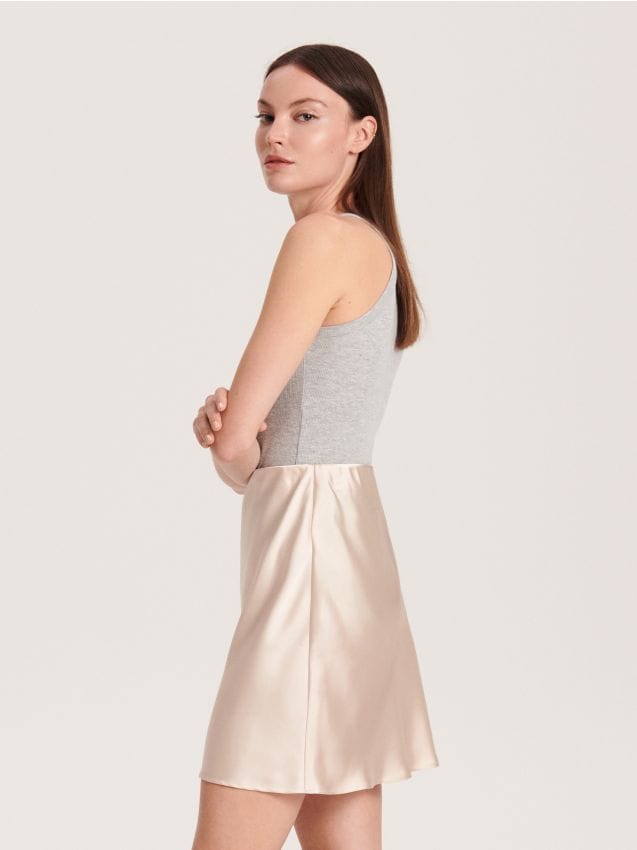 Satin mini skirt Color beige - RESERVED - 5583X-08X Satin mini skirt Color beige - RESERVED - 5583X-08X