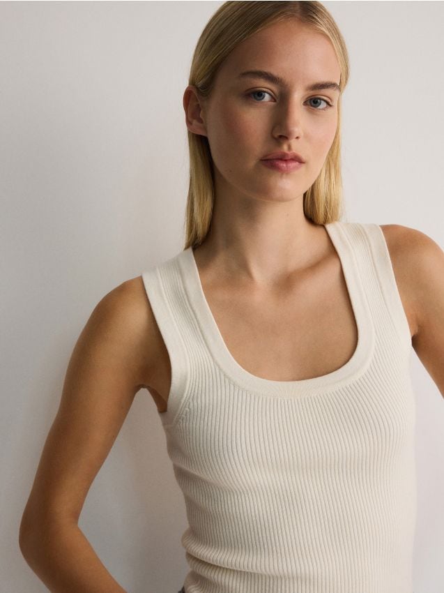 Reserved - top din jerseu de tricot striat - nude