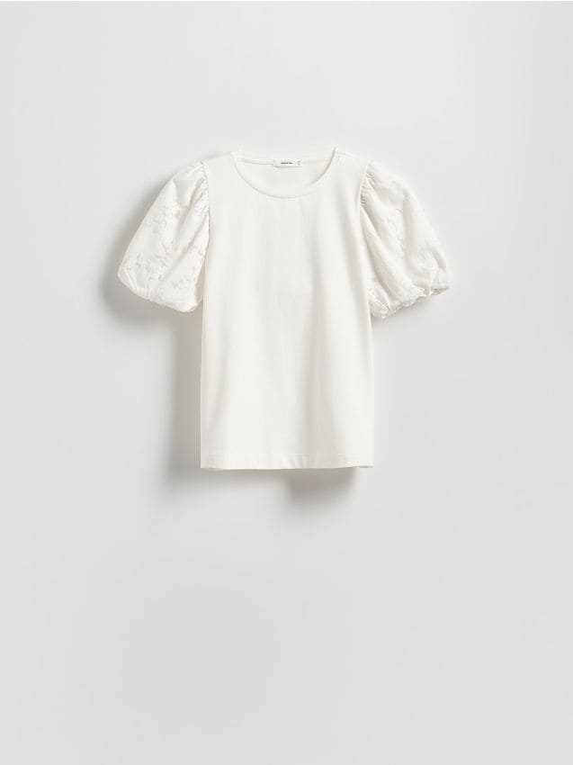 Bluse med dekorative ærmer - RESERVED