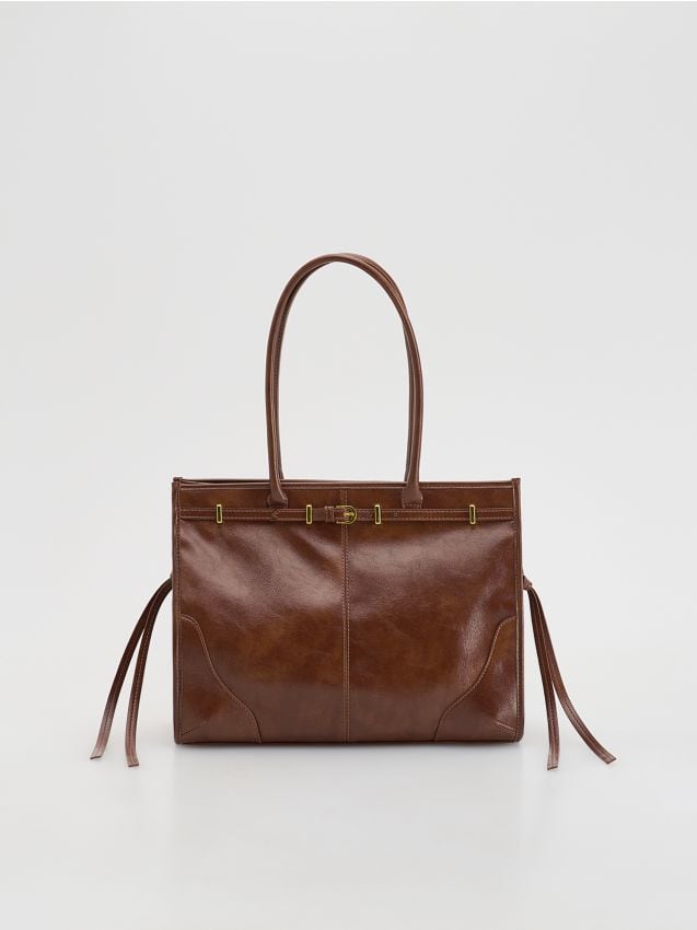 Bolso con correa decorativa - RESERVED