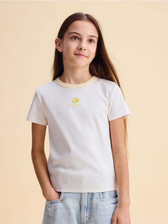 Cotton rich T-shirt with embroidery detail - RESERVED