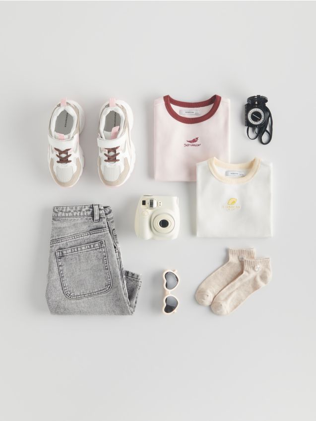 Cotton rich T-shirt with embroidery detail - RESERVED