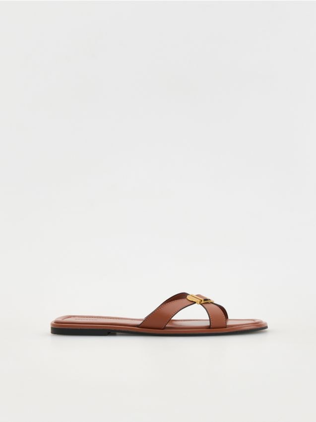 Leather flip flops with decorative detail - RESERVED
