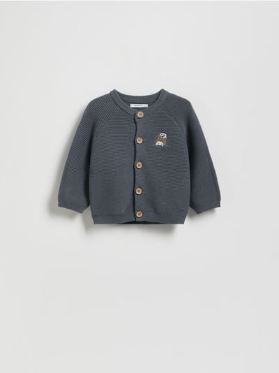 Sweter z haftem