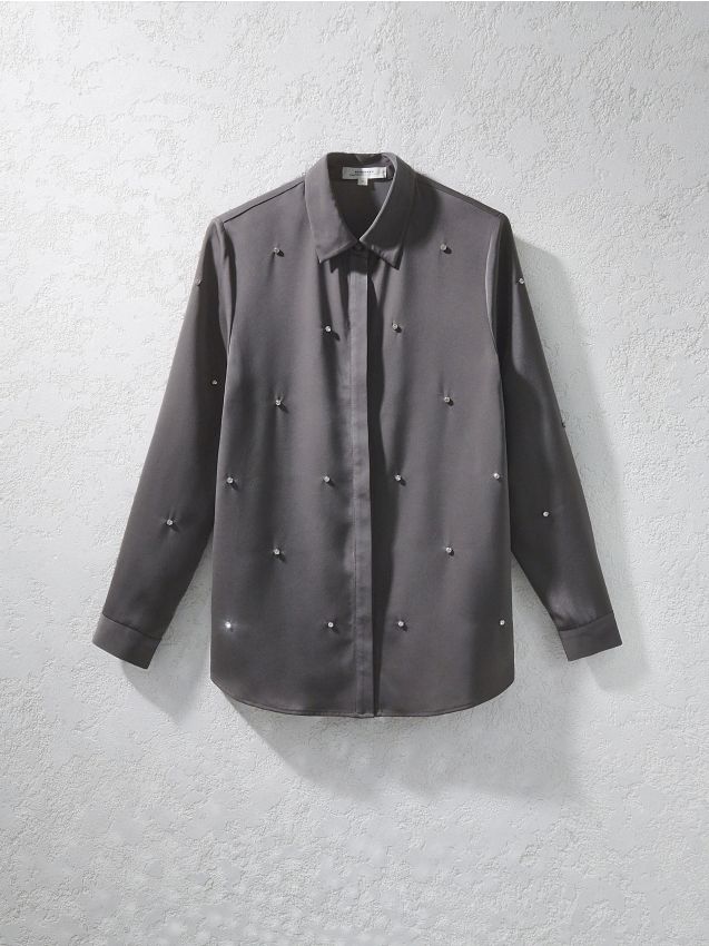 Plain shirt with appliqué - RESERVED