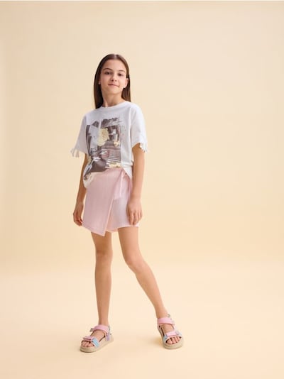 Shorts mit Wickeloptik vorn