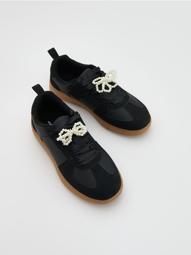 GIRLS` SNEAKERS - RESERVED