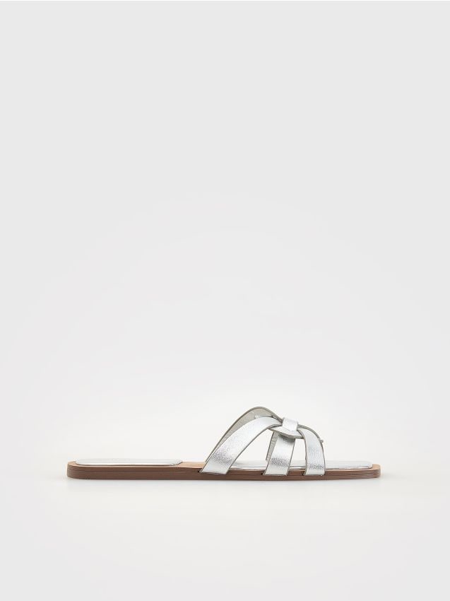 Slippers met metallic effect met een hoog leergehalte - RESERVED