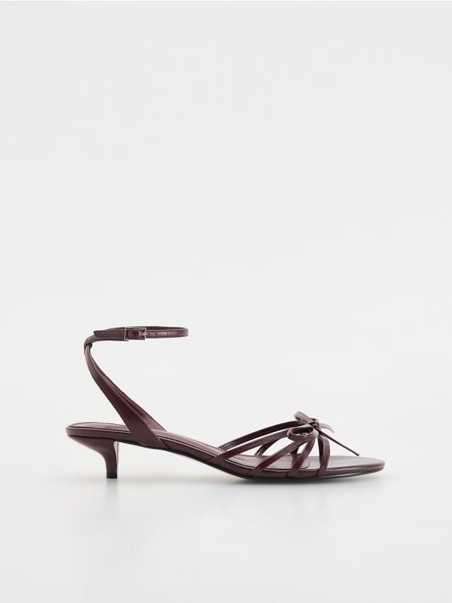 Heeled sandals with bows - RESERVED