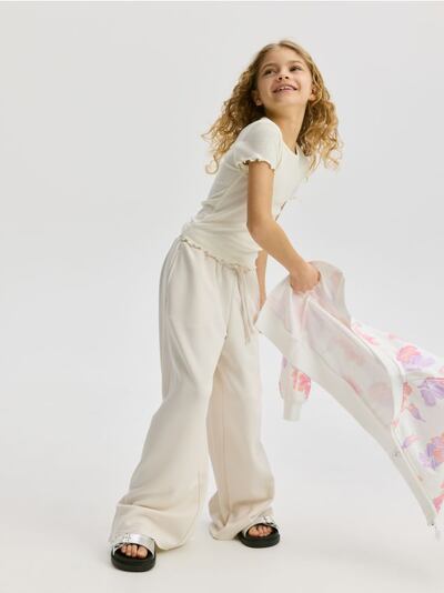 Wide leg trousers with viscose blend