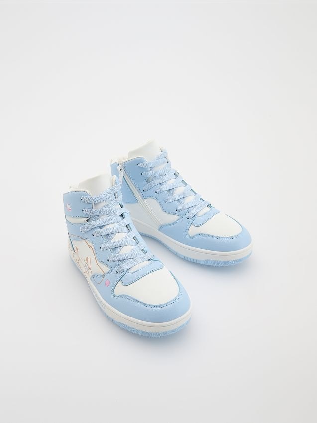 LADIES` SNEAKERS - RESERVED