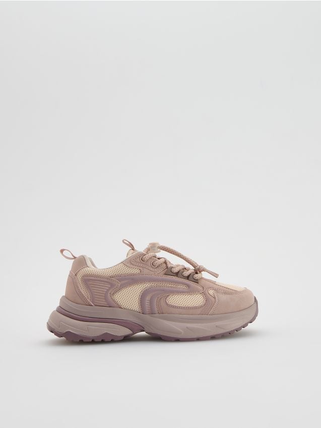 Sports shoes - RESERVED