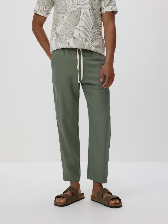 Carrot trousers in lyocell blend - RESERVED