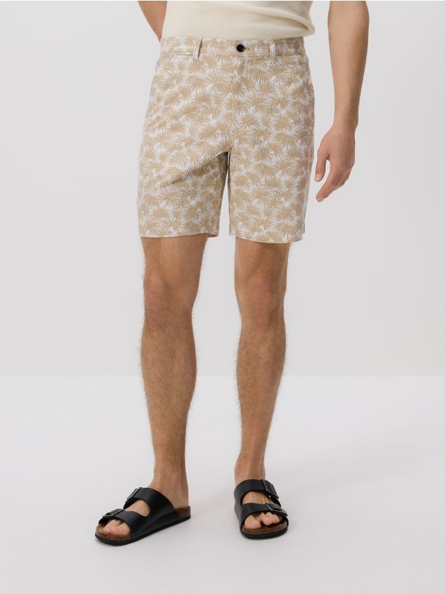 Shorts i regular fit med mønster - RESERVED